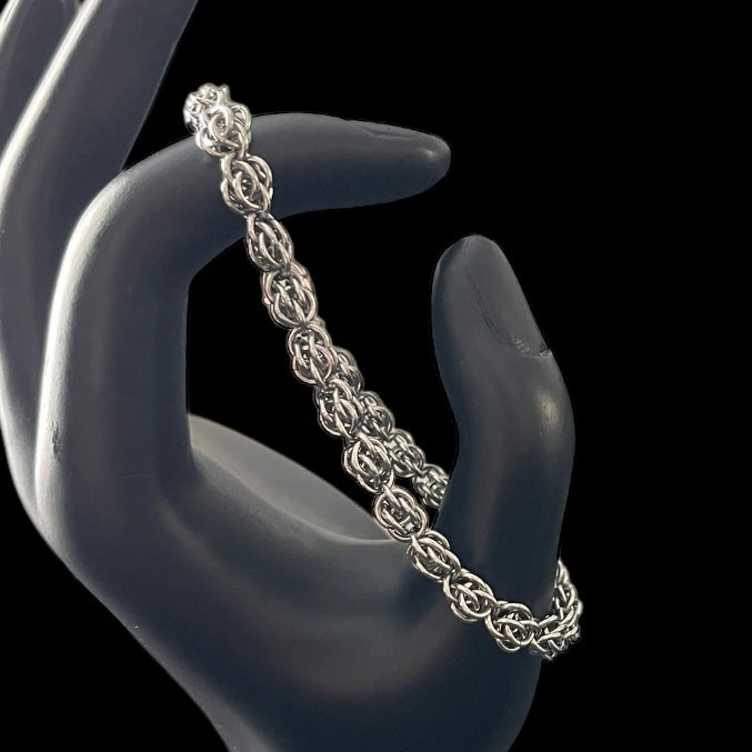 Stainless Steel Dainty Sweet Pea Chainmail Bracelet