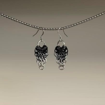 Euro Fan Chainmail Earrings - Greyscale
